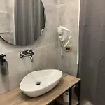 Riva Reno 4 Guest house