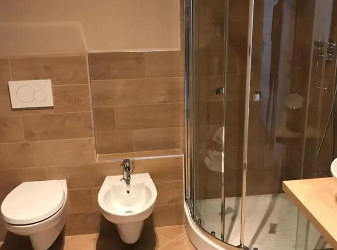 بيت ضيافة Riva Reno 4