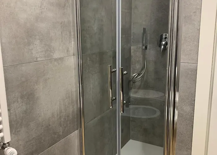 Riva Reno 4 بيت ضيافة 3*