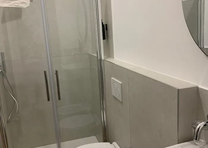 Riva Reno 4 بيت ضيافة 3*